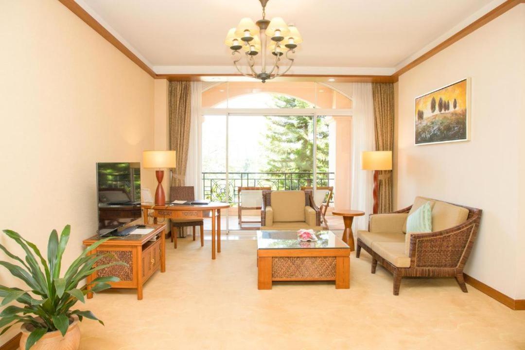 Hillview Golf Resort Dongguan Дунгуань Экстерьер фото